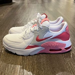 Nike Air Max Excee 8.5